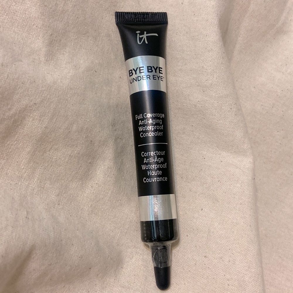 It Cosmetics Bye Bye Under Eye Full Coverage Anti-Aging Waterproof Concealer NEW